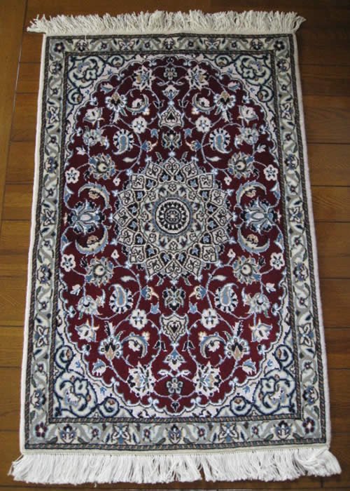 ペルシャ絨毯 ナイン産 - 手織ラグのキリムとギャッベのお店　ペルシャバザール