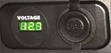 USBポート/シガーソケット/電圧計 ＵＳＢポート＆ボルテージメーター＆２つ穴パネル