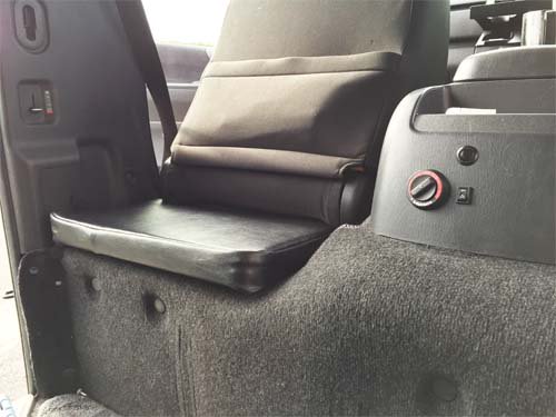 ハイエース内装品 】OZABU 運転席・助手席裏を座席にする為用クッション