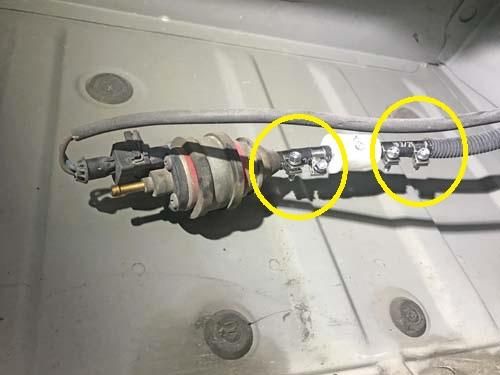 ベバストFFヒーターの燃料ボムホースから燃料漏れ