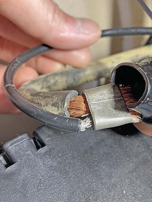 ベバストヒーターのエラーの原因で多いのが電気です