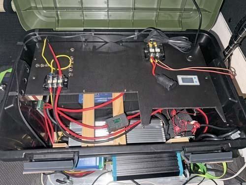 サブバッテリーを鉛から200ahリチウムに交換