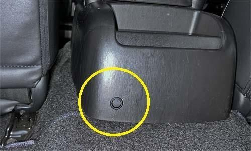 カーナビを作動させる電気を車のメインバッテリーとサブバッテリーを切り替えるスイッチ