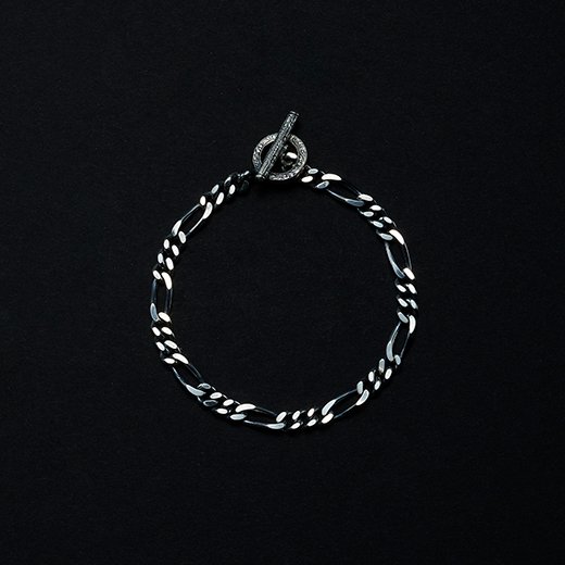ANTIDOTE Figaro Wide Chain Bracelet<img class='new_mark_img2' src='https://img.shop-pro.jp/img/new/icons7.gif' style='border:none;display:inline;margin:0px;padding:0px;width:auto;' />