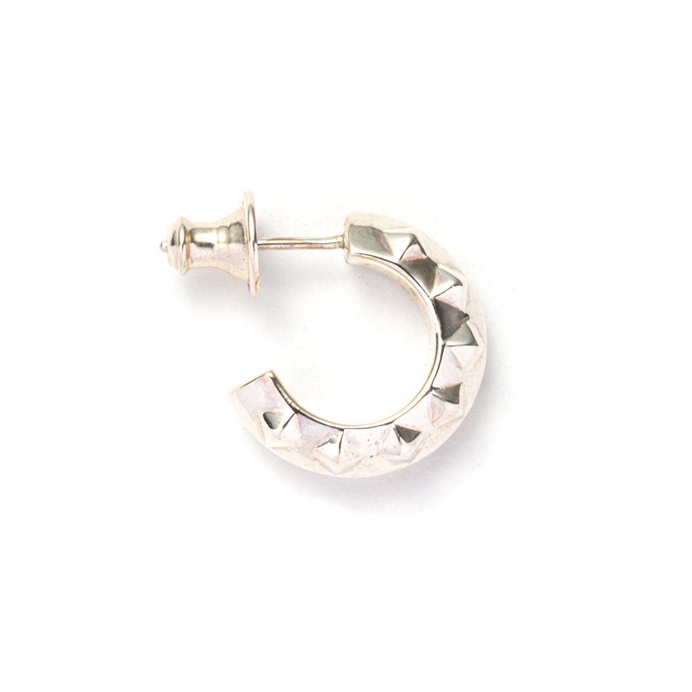 CALEE Studs Roll Silver Pierce Regular<img class='new_mark_img2' src='https://img.shop-pro.jp/img/new/icons50.gif' style='border:none;display:inline;margin:0px;padding:0px;width:auto;' />