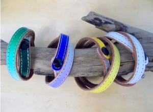 <img class='new_mark_img1' src='https://img.shop-pro.jp/img/new/icons20.gif' style='border:none;display:inline;margin:0px;padding:0px;width:auto;' />Marvelous Staff GRADATION LEATHER SPIRAL BANGLE