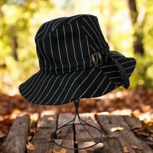 <img class='new_mark_img1' src='https://img.shop-pro.jp/img/new/icons61.gif' style='border:none;display:inline;margin:0px;padding:0px;width:auto;' />ԥ󥹥ȥ饤 ߥåɥ֥ ϥåȡPINSTRIPE MID BRIM HAT