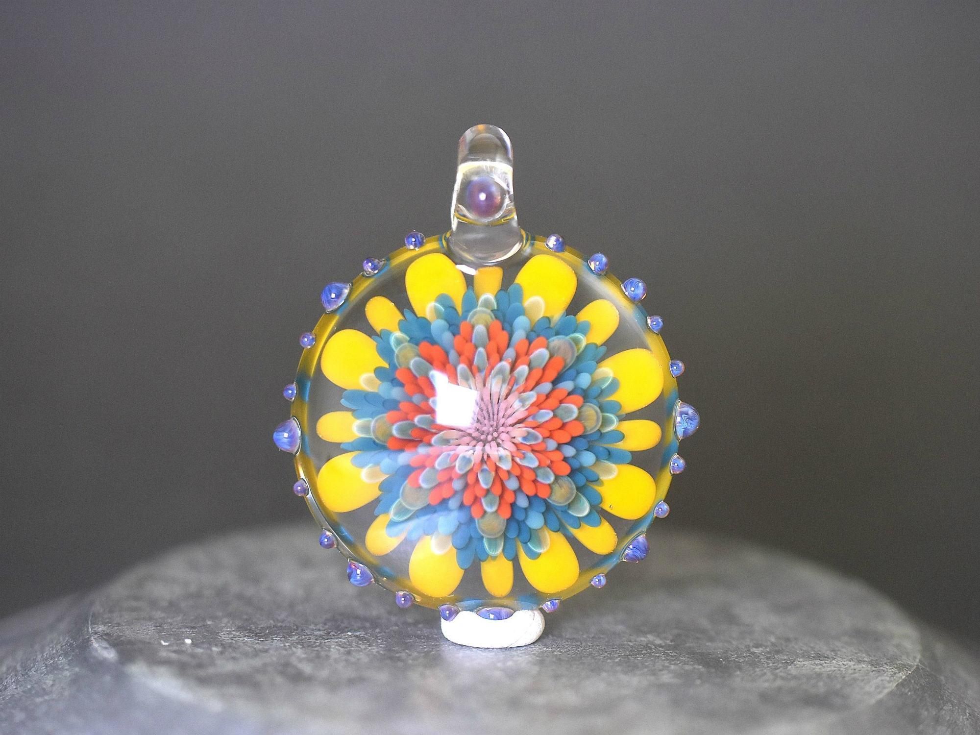 Kie - 【Glass Gallery BOHEMIAN】 谷根千にあるボロシリケイト