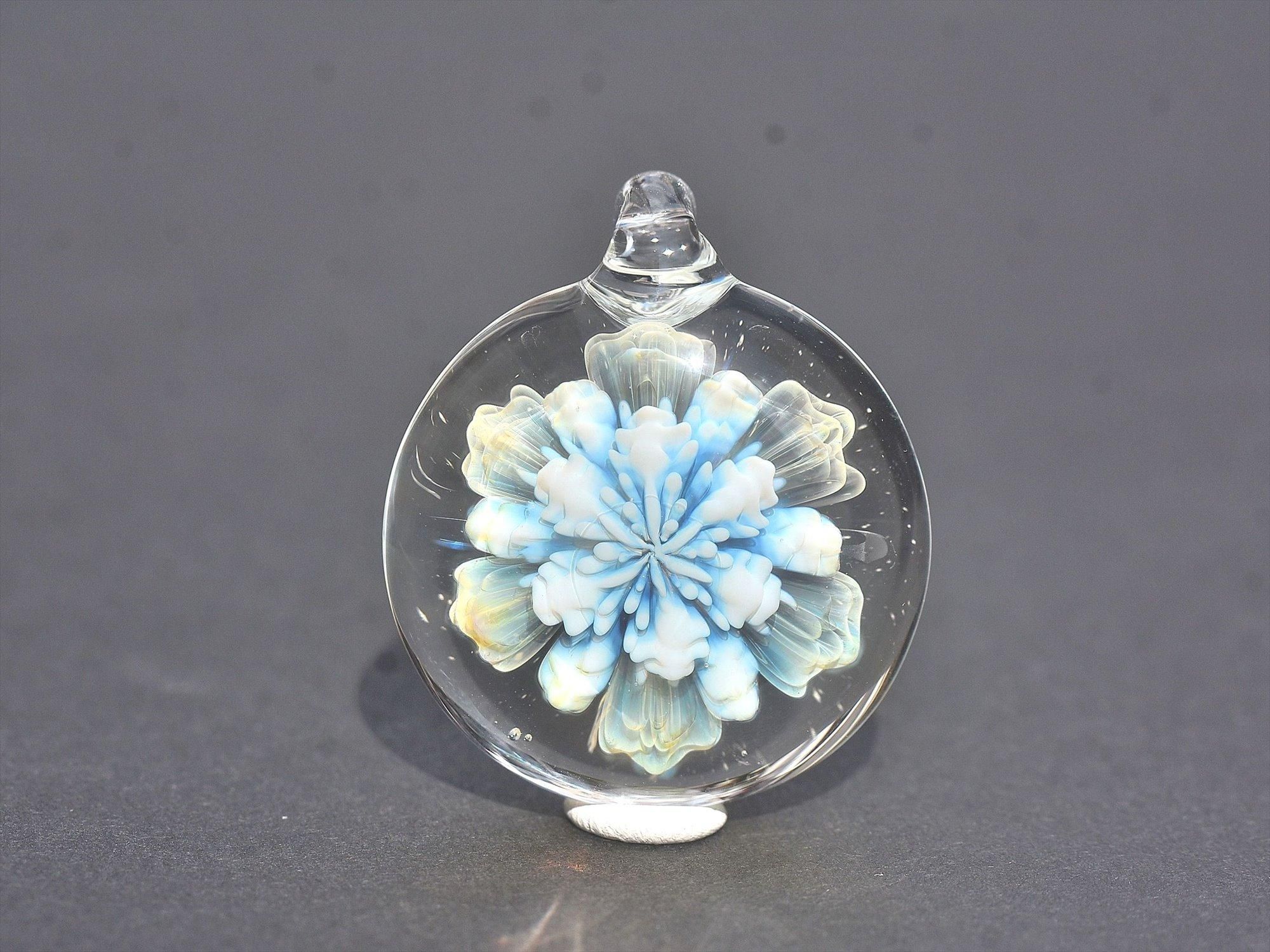 サンカヨウ ガラスペンダント sy-42 - 【Glass Gallery BOHEMIAN
