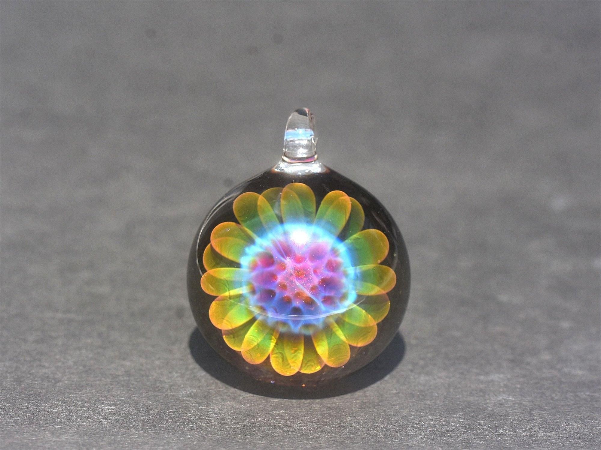Glass Gallery BOHEMIAN】 谷根千にあるボロシリケイトガラス
