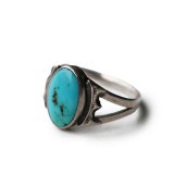 OLD NAVAJO OVAL TURQUOISE RING