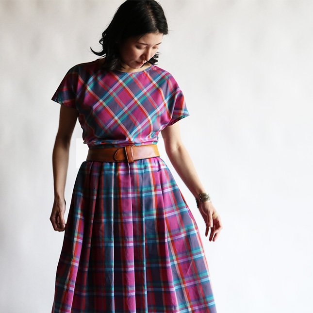 <img class='new_mark_img1' src='https://img.shop-pro.jp/img/new/icons14.gif' style='border:none;display:inline;margin:0px;padding:0px;width:auto;' />70s JT DRESS MADRAS CHECK FLARE DRESS