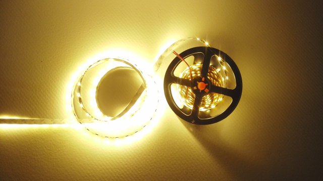 非防水 LEDテープライト 電球色5050 5M販売店 - LEDパワーストーン「スカイショップ」