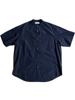 【Graphpaper】BROAD S/S OVERSIZED BAND COLLAR SHIRT (NAVY)