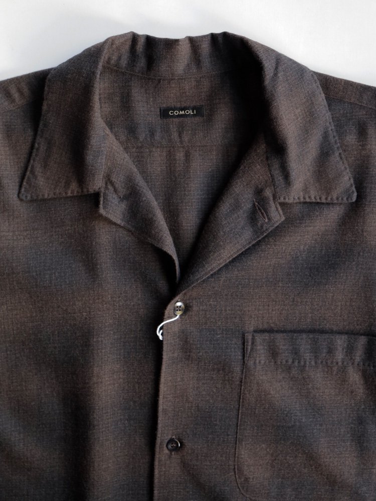 【COMOLI】ウールチェックオープンカラーシャツ (BROWN) - TROUPE ONLINE SHOP - COMOLI AURALEE  Graphpaper NEAT Hender Scheme 通販