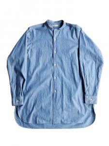 HEUGN / "CHAMBRAY ROB" BAND COLLAR SHIRT (BLUE)