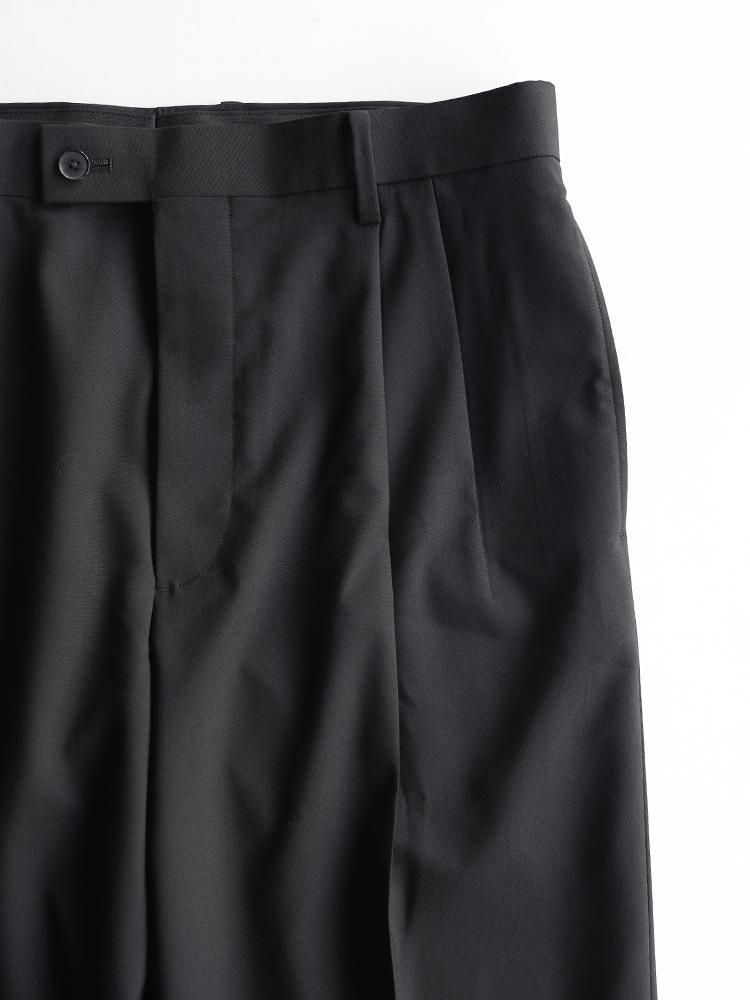 AURALEE men's / SUPER FINE TROPICAL WOOL TWO-TUCK SLACKS