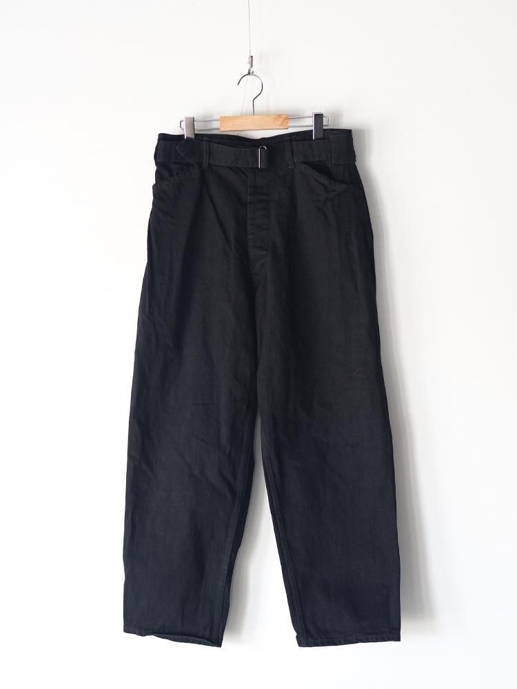 COMOLI / ブラックデニムベルテッドパンツ (BLACK) - TROUPE ONLINE
