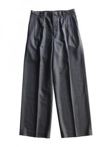 AURALEE women's / SUPER LIGHT WOOL TWO-TUCK SLACKS (TOP CHARCOAL)