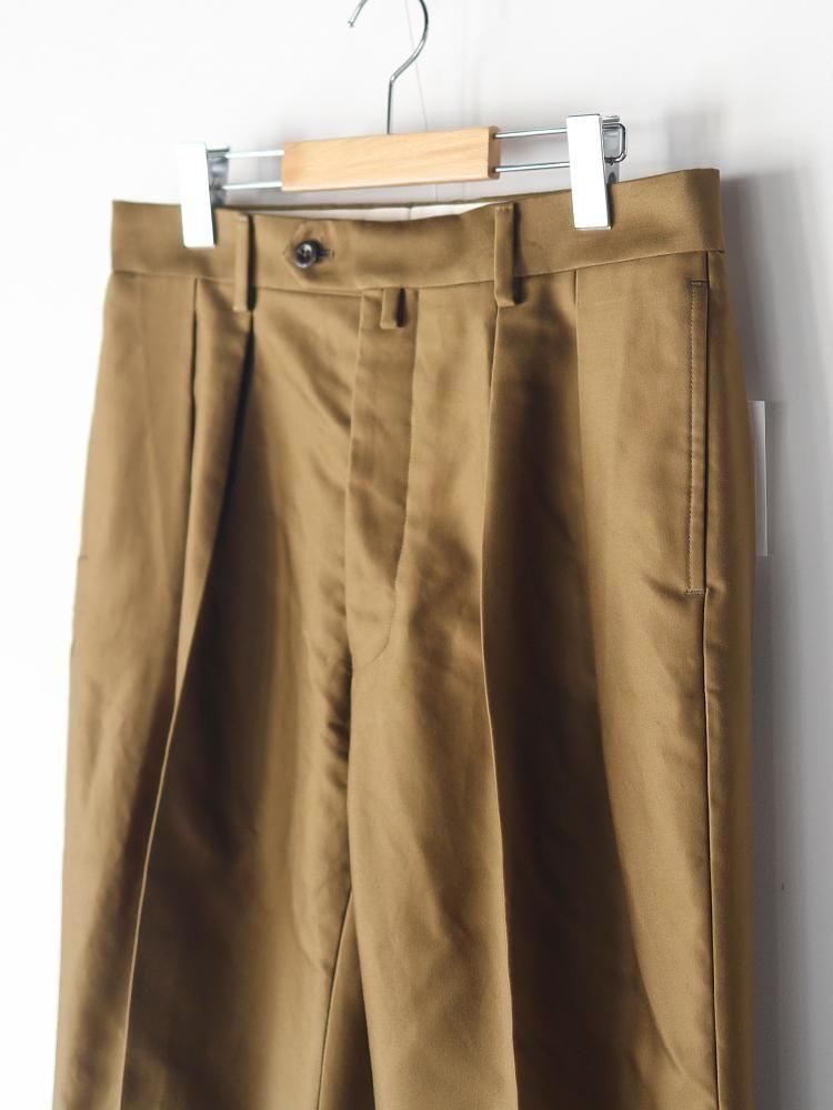 美品 NEAT チノ GIZA MOLESKIN カーキ サイズ44 NEAT｜GIZA MOLESKIN LIGHT｜TAPERED - Khaki｜PRODUCT