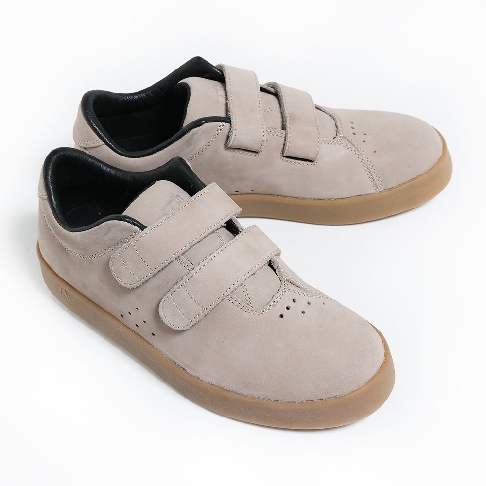 AREth (  ) I velcro ( SAND NUBUCK )