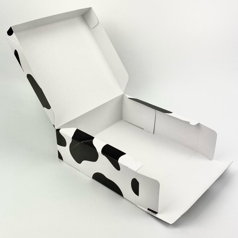A60920 ロックBOX ６５ モーモー １６０（200枚）160×160×65mm 牛柄 正方形 ケーキ箱 パッケージ中澤（代金引換不可） -  エージレス 保冷剤 乾燥剤 シーラーの通信販売 橘屋商事株式会社