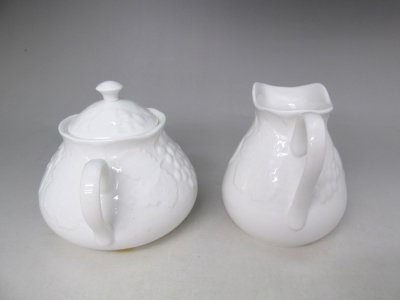 ☆WEDGWOOD ストロベリー＆バイン シュガー＆クリーマーセット