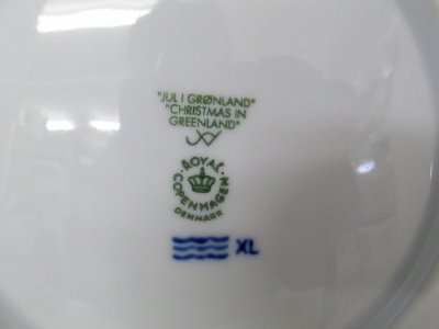 ☆ROYAL COPENHAGEN イヤープレート 2010年「Christmas in Greenland」栞、箱付 -  ブランド洋食器＆ガラス＆カトラリー＆人形のお店Shannonシャノン