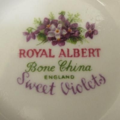 ★ROYAL ALBERT/ロイヤルアルバート スイートバイオレット ティーカップ＆ソーサー