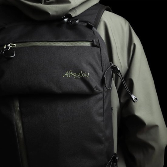 【Afterglow アフターグロー】STREAM CHASER BACKPACK (BLACK ブラック)(フィッシングバックパック)の2枚目の画像