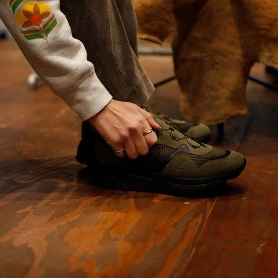 yuers ユアーズ｜TODAY (ブラック×ナチュラル)(フリーロック スニーカー)