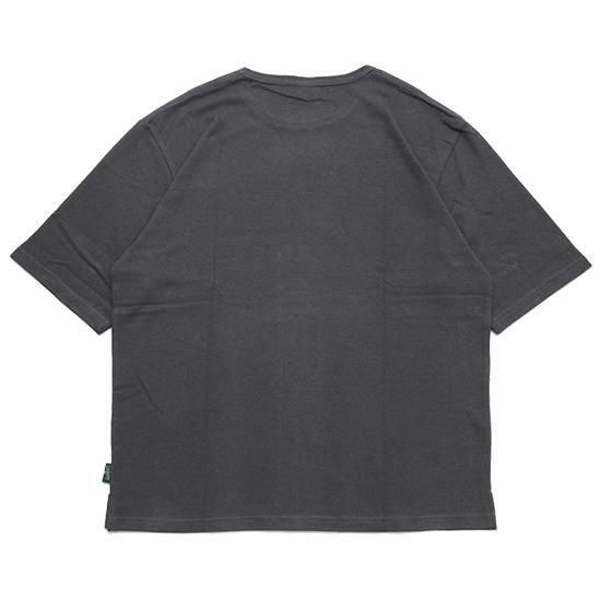 GOHEMP ゴーヘンプ｜VERTICAL LOGO H/SL WIDE FITS TEE (チャコール)(縦ロゴプリントの五分袖Tシャツ)の2枚目の画像