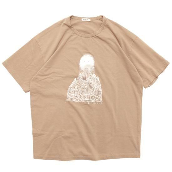 remilla レミーラ｜MOUNT LISA (サンドキャメル)(プリントＴシャツ)