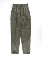 <img class='new_mark_img1' src='https://img.shop-pro.jp/img/new/icons20.gif' style='border:none;display:inline;margin:0px;padding:0px;width:auto;' />DEADSTOCK FRENCH ARMY M64 CARGO PANTS(オリーブ)