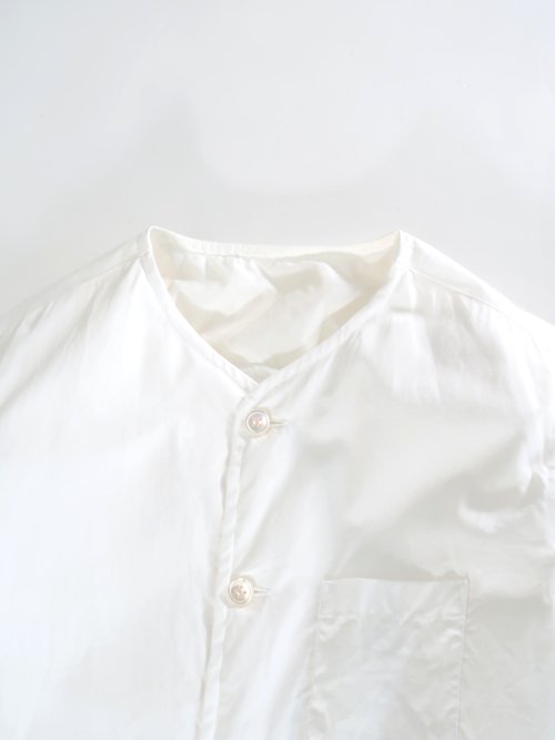 ゴーシュ ノーカラー ダウンシャツ(ホワイト) - BAZAAR by GIFT/ YAECA ...