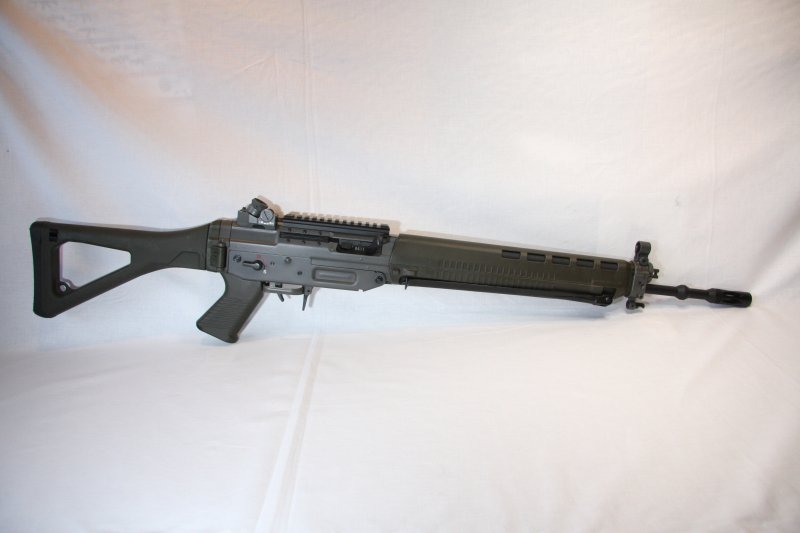 中古・特価品】G&G製 SIG550 - ミリタリーギアBLACKBURN