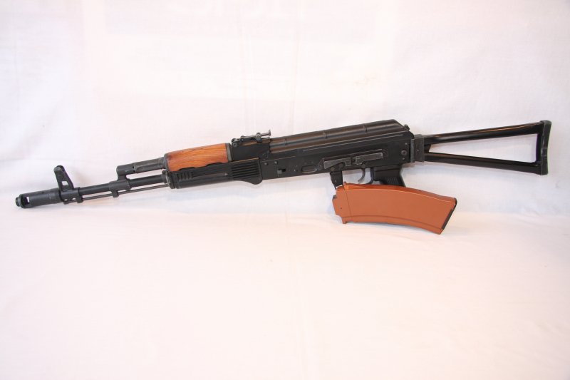 中古・特価品】東京マルイ製 次世代 AKS-74N ウッドハンドガード交換