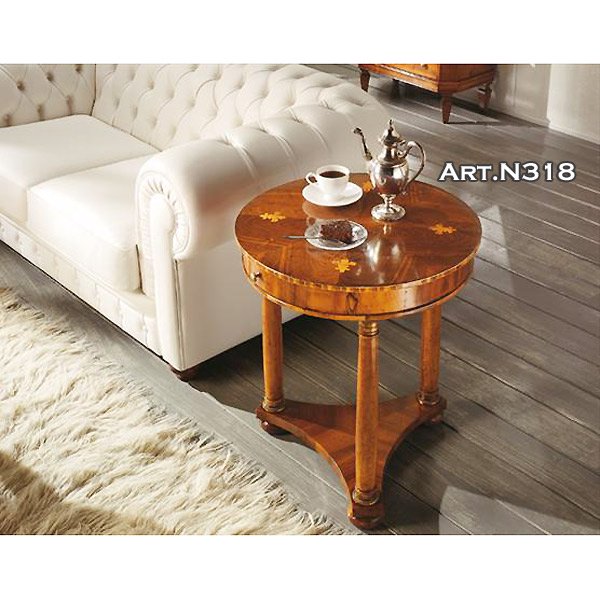 とても希少な商品になります美品 Cassina 木製 サイドテーブル 白 イタリア テーブル