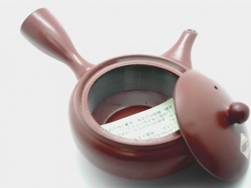 茶こし網付き 松 TC-9502  急須 陶器 茶器  迅速な対応で商品をお届け致します 朱泥急須 即納  ティーポット おしゃれ