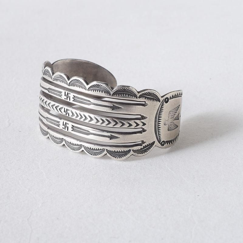 Vintage NAVAJO Silver Bangle 01 ヴィンテージ ナバホ 卍