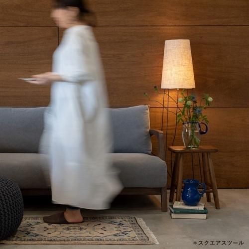 ウォールナット無垢材スツール＜ペトラ＞ 高さとデザインを