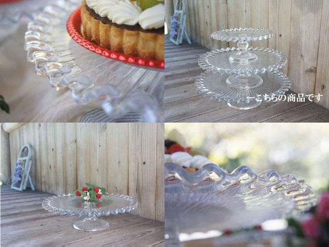 ミントグリーンのケーキスタンド　フリル　ドット　ディスプレイ 180cakes1.jpg