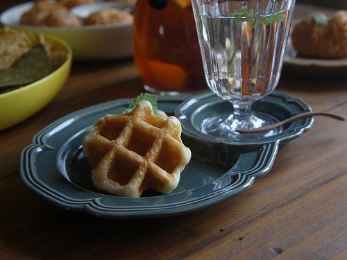 ベルベットグリーン おしゃれなお皿 ファムプレート 親子皿 パーティ うつわ 日本製 カフェ コースター 箸置き テーブルコーディネート -  Romixey