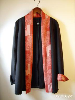 着物リメイクカーディガン 一つ紋の正絹羽織と赤の正絹着物から - 手