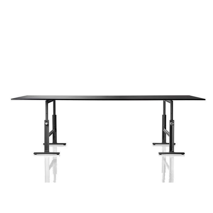 コンスタンチン・グルチッチ／デザイナーズテーブル、ダイニング