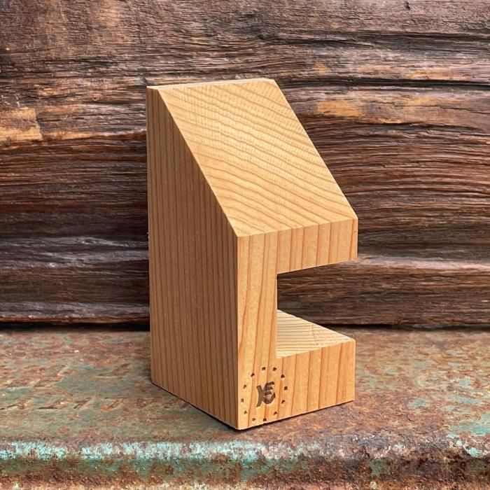 作家さんの、手作りスタンド Easily transform your hanger into a