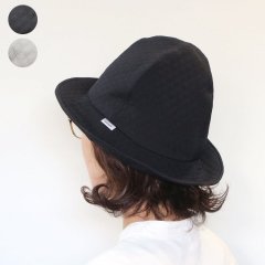 <img class='new_mark_img1' src='https://img.shop-pro.jp/img/new/icons8.gif' style='border:none;display:inline;margin:0px;padding:0px;width:auto;' />Dia Quilt Mountain Hat