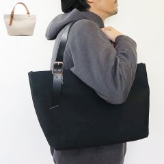 <img class='new_mark_img1' src='https://img.shop-pro.jp/img/new/icons57.gif' style='border:none;display:inline;margin:0px;padding:0px;width:auto;' />One Shoulder Bag (L)