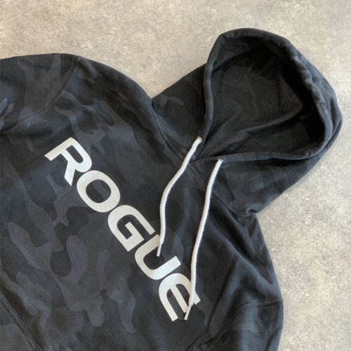 【30%OFF】【即お届け】【ROGUE】ROGUE MIDWEIGHT BASIC HOODIE（Black Camo）<img class='new_mark_img2' src='https://img.shop-pro.jp/img/new/icons24.gif' style='border:none;display:inline;margin:0px;padding:0px;width:auto;' />