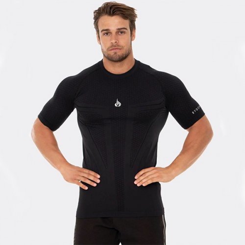 【30%OFF】【即お届け】【RYDERWEAR】GEO SEAMLESS T-SHIRT（BLACK）<img class='new_mark_img2' src='https://img.shop-pro.jp/img/new/icons24.gif' style='border:none;display:inline;margin:0px;padding:0px;width:auto;' />